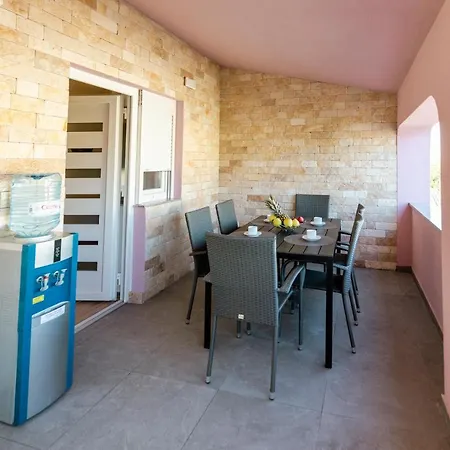 Apartament Laura