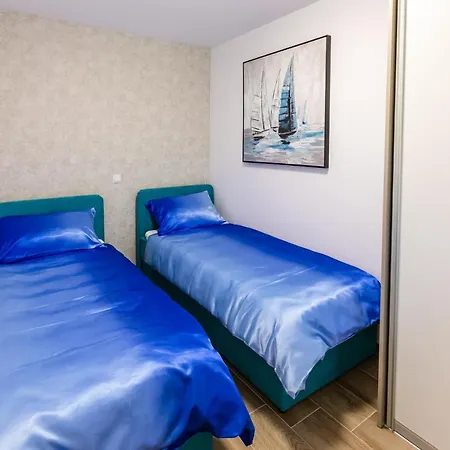 Laura Apartmán *