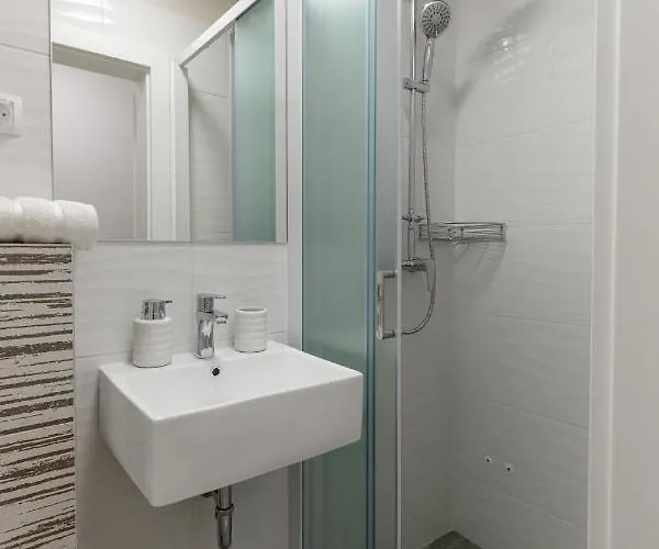 Apartment Laura Vir